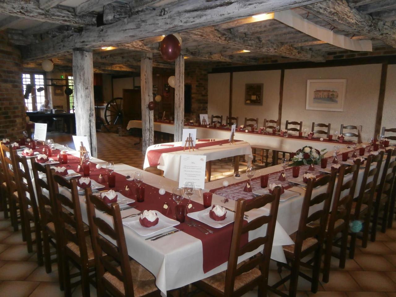 Auberge Du Pied Des Monts Grivy-Loisy Exterior foto